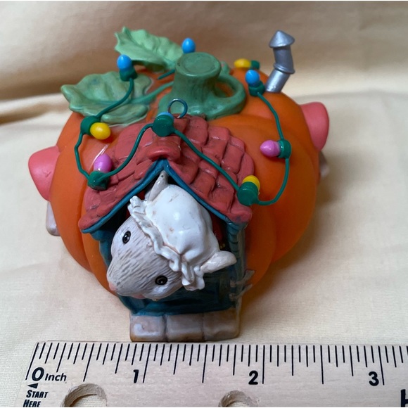 Peter Peter Pumpkin Eater Hallmark Ornament - Picture 6 of 9